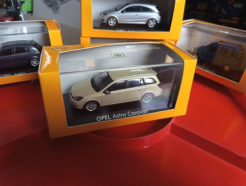 Boxed model minichamps - 1/43,